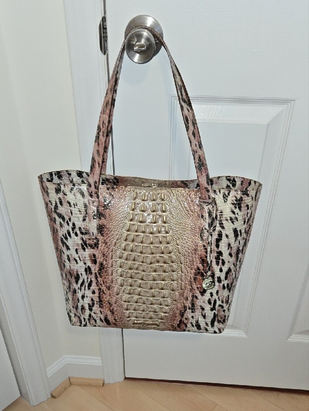 Brahmin Brooke Tote In PROWL Melboune Leather With Attachable Pouch EUC - Picture 15 of 16